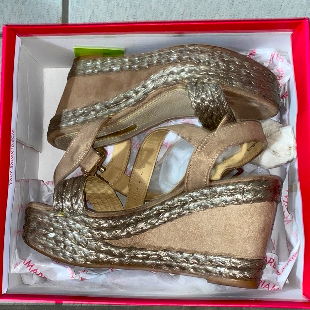 MARIAMARE Tan Platforms